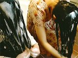 仲良しスーパーロングヘア姉妹の相互シャンプー初体験1